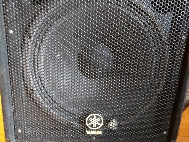 [美品] YAMAHA BR15 Yamaha BR15 800W 15 inch Passive Speaker | Sweetwater