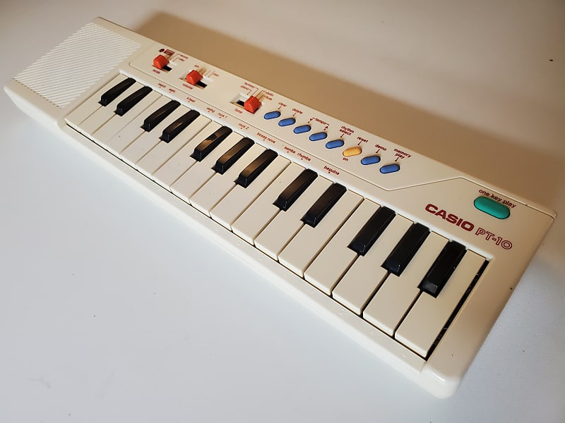 Casio PT-10☆ミニシンセサイザー☆ホワイト&レッド2点セット☆ Casio PT-10 Mini Synthesizer