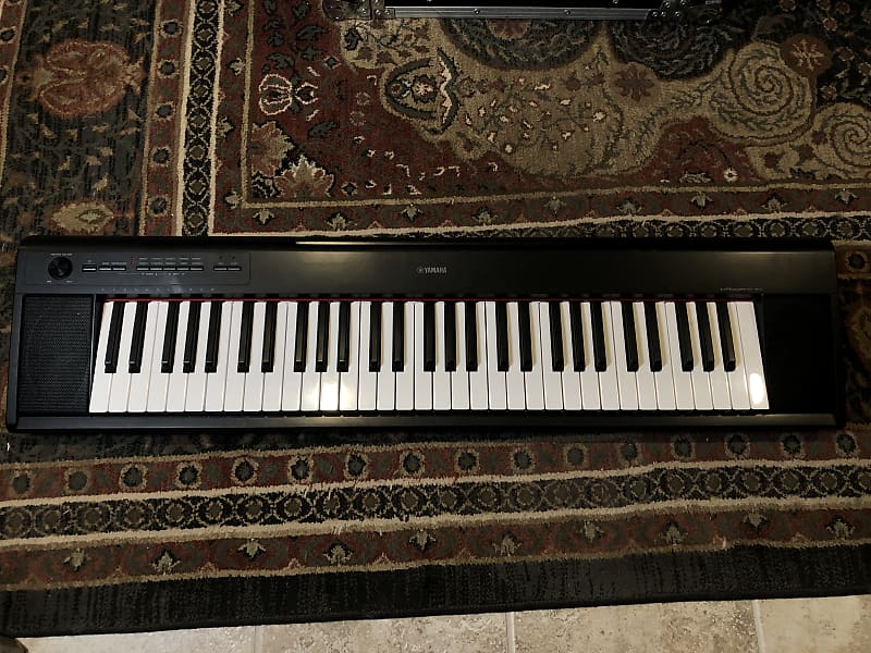 Yamaha Piaggero NP-12 Portable Piano 2016 - Present - Black image 1