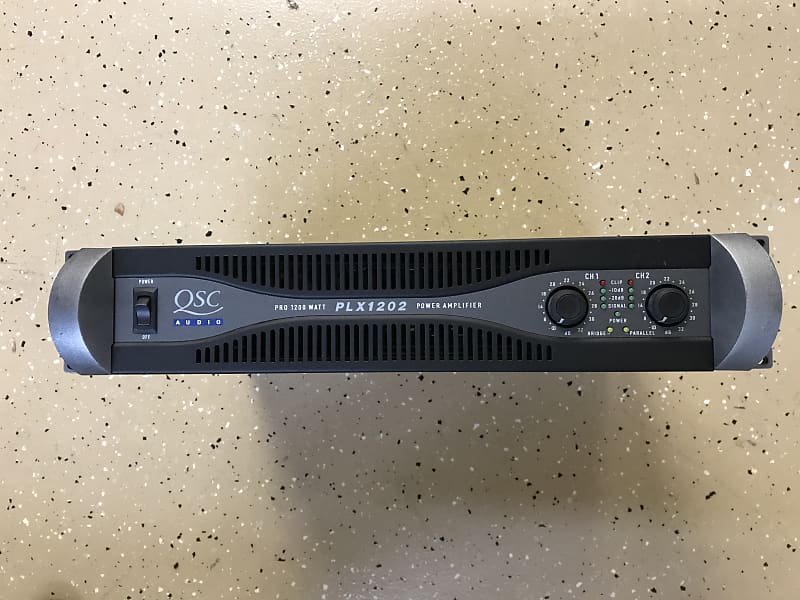 QSC PLX1202 Rack Mount Power Amp Reverb