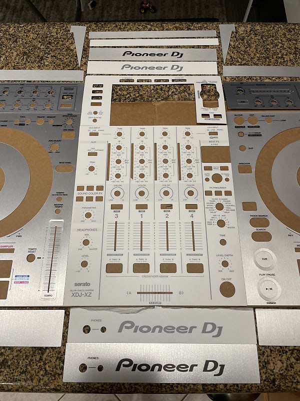 Pioneer DJ XDJ-XZ Skin Vinyl Brushed Silver & White Pioneer DJ XDJ-XZ Skin Vinyl Brushed Silver & White