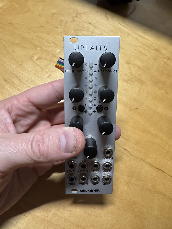 CalSynth Uplaits