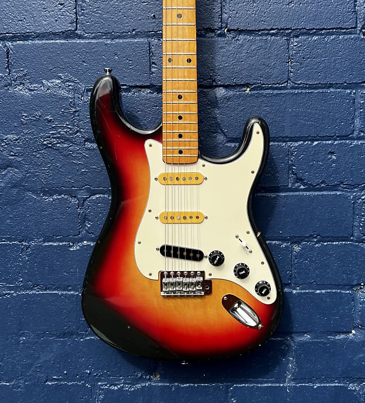 Guyatone LS-380？　ストラトキャスター Guyatone LS-380 Custom - MIJ - 1970s - 3 Tone Sunburst | Reverb