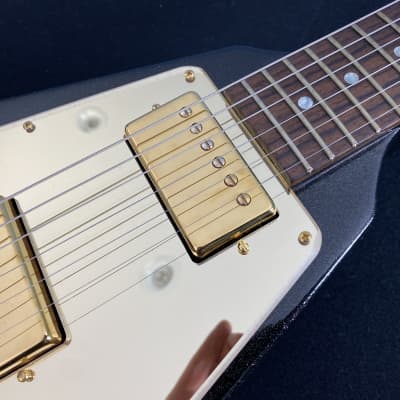 2002 Gibson Custom Shop Lenny Kravitz Signature '67 Flying V Ebony/Gold Sparkle image 9