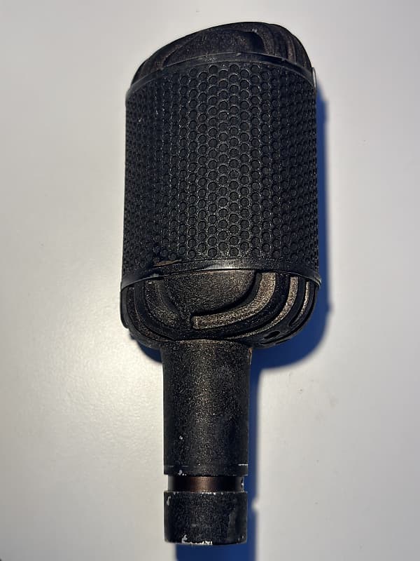 STC 4033A Dual-Element Microphone