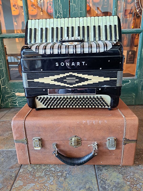 Sonart of Italy Child's / Intermediate Piano Accordion Black Reverb