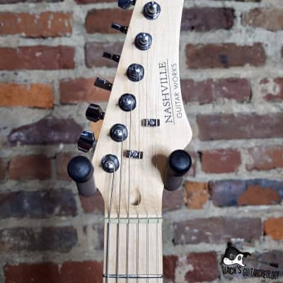 Nashville Guitar Works NGW125BK T-Style Electric Guitar w/ Maple Fretboard (Black Finish) imagen 6