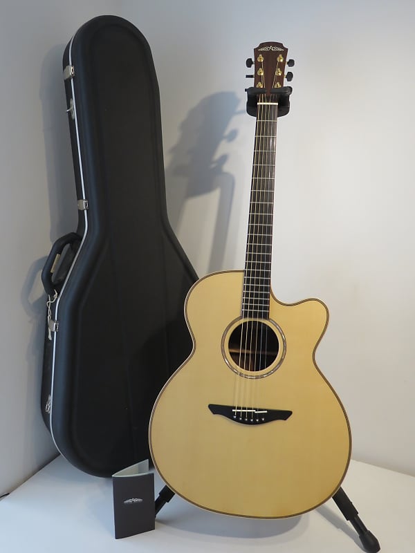 Avalon L2-20C Jumbo Cutaway Acoustic Guitar - Superb Near Mint with Case image 1