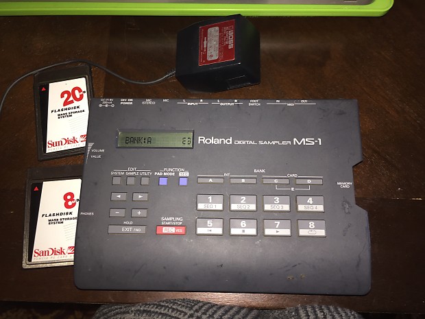 Roland MS-1 Rare LOFI Digital Sampler 20mb & 8mb Memory Cards SP202 SP303  SP404 MPC MS1 SU10 SP404SX