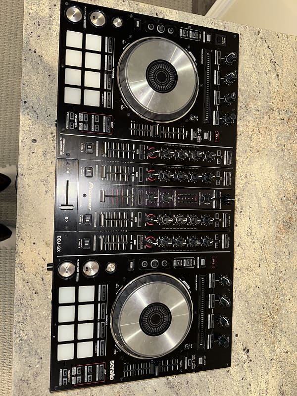 【中古・美品】Pioneer DJ/DDJ-SX3(Serato DJ対応) Pioneer DJ DDJ-SX3 Serato DJ Controller — DJ TechTools