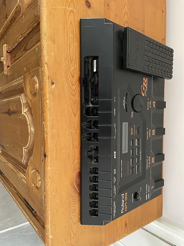 Roland GR-33
