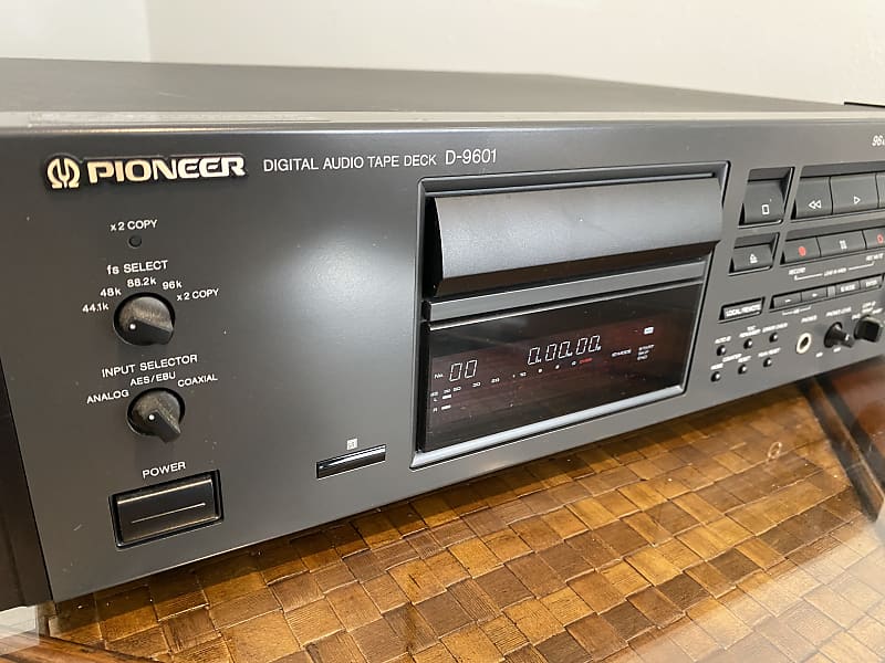 ○Pioneer D-9601 業務用 DATデッキ パイオニア○ - オーディオ機器