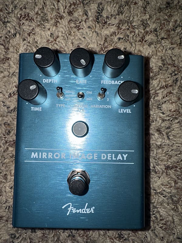 Fender Mirror Image Delay