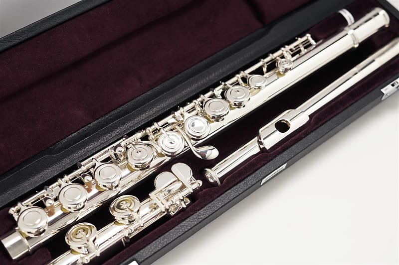 Free shipping! 【Special price！】Yamaha  Flute Model YFL-412 / C foot, Closed hole, offset G, split E mechanism image 1