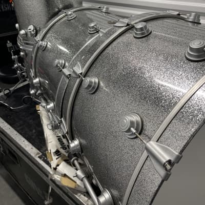 Frank Ferrer's Guns 'n' Roses, Steven Adler "Not In This Lifetime" Tour, DW Collectors 2010s - Silver Sparkle Lacquer. Complete Set! Signed by Whole Band!! image 7