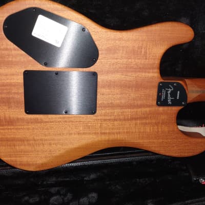 Fender Acoustasonic Stratocaster 2020 - Transparent Sonic Blue - Includes Deluxe v Fender Hardshell Case image 4