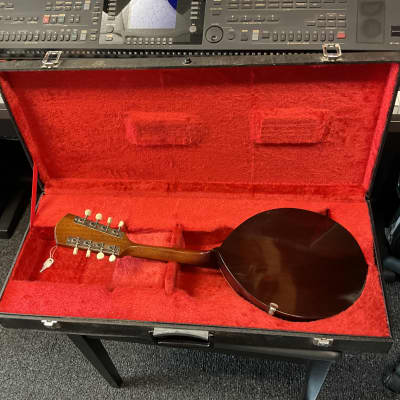 GIBSON ALRITE MANDOLIN MADE IN USA 1917 STYLE D NO.435  IN EXCELLENT CONDITION WITH ORIGINAL HARD CASE AND KEY. image 8