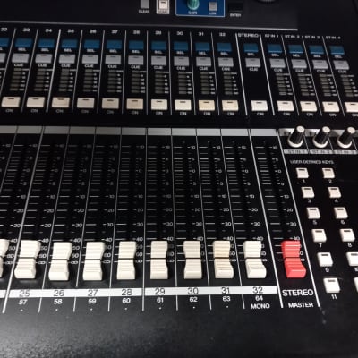 YAMAHA LS9 32 Mixer Digitale image 3