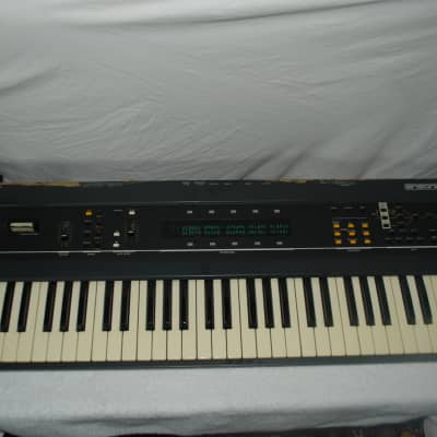 Ensoniq ESQ-1 Wave Synthesizer 1986 - Black jan25 #C