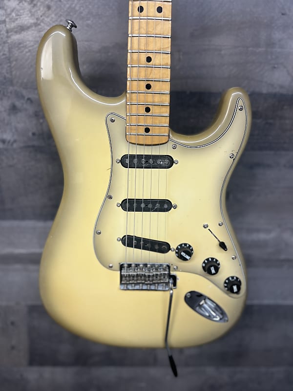 Fender Antigua Burst with original case