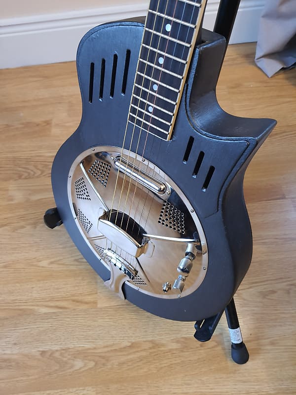 Resonator Guitar, Lipstick Pick Up. Single cone. Hollow Reverb UK