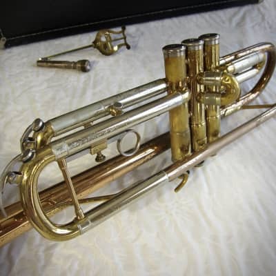 Olds Trumpet Unbranded Gold & Silver with Newer Conn Case Circa-1958-Gold & Silver image 6