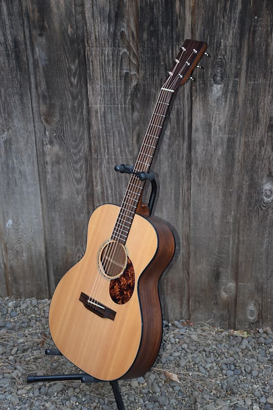 BREEDLOVE AMERICAN SERIES OM