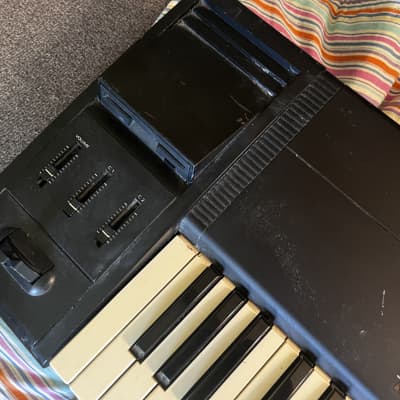 Roland XP-80 76-Key 64-Voice Music Workstation Keyboard 1999 - 2004 - Black image 6