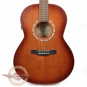 Art & Lutherie Folk Cedar Antique Burst QI Acoustic Electric