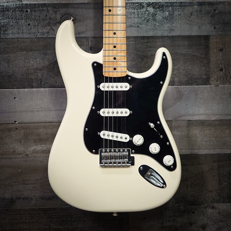 Fender ホワイト MADE IN MEXICO Fender Stratocaster Made In Mexico Olympic White w/Black Pickguard