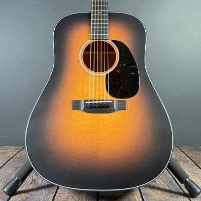 Acoustic Guitar Martin D-18 Standard with Lr. Baggs Anthem