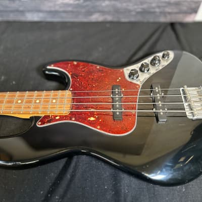 Fender FENDER DLX ACTIVE JAZZ BASS PAU FERRO BLACK Bass Guitar (New York, NY) image 6