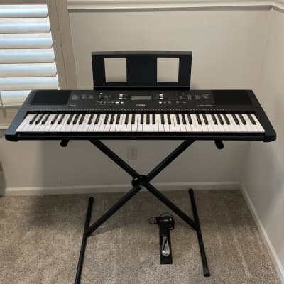 Yamaha PSR-EW300 76-Key Portable Keyboard 2017 - Present - Black with Stand and Sustain Pedal