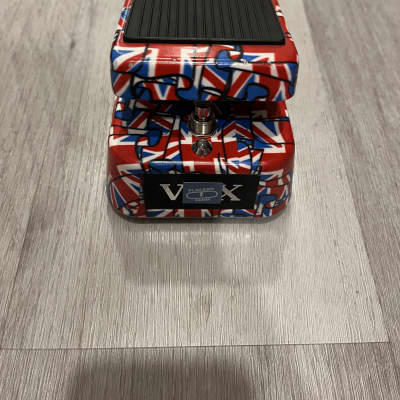 Limited Edition UNION JACK Vox V847 Wah w/Bag Made in USA Modded w/True Bypass, LED, DC Jack, Increased ‘Vocal’, Wahwah, Volume Boost— Placebo Farm image 3