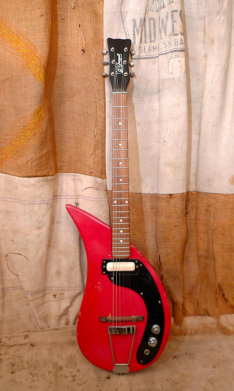 Gruggett Raindrops Model 1966 Red image 1