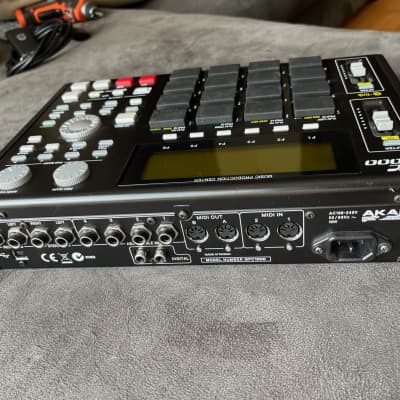 Akai MPC1000 Music Production Center w/JJ-OS2XL | Reverb