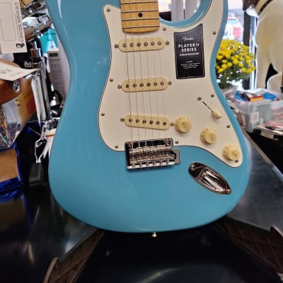 Fender Japan '57 Reissue Stratocaster ST57-TX Sonic Blue 2010-11