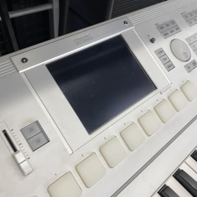 Korg M3 61 2010s - Gray image 3