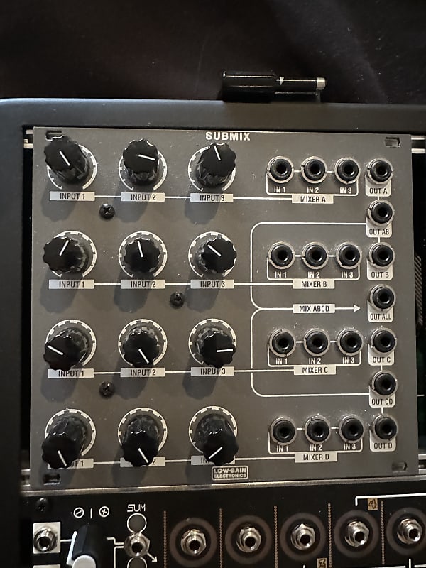Low-Gain Electronics Submix Mixer / Signal Router 2015+ - | Reverb