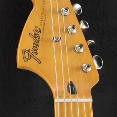 Fender Jimi Hendrix Stratocaster 3-Color Sunburst Maple Fingerboard image 4