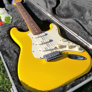 Fender  Stratocaster Plus 1987 Grafitti Yellow image 2