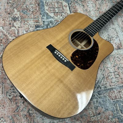 Martin Performing Artist DCPA4 Natural W/ Case image 2