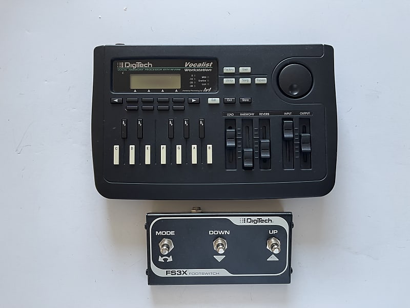 Digitech Vocalist Workstation Vocal Harmony Processor With