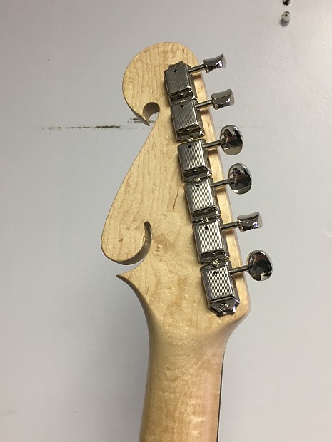 Ronaldo shop custom guitars