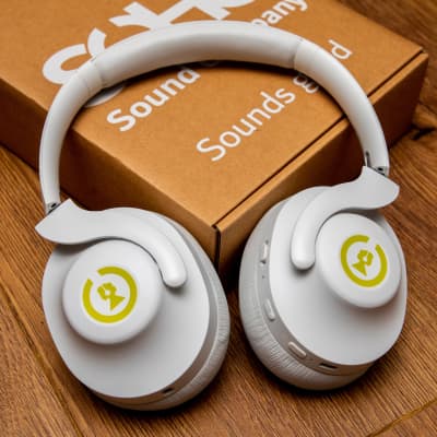 Soho Sound 45s Bluetooth Wireless Active Noise Cancelling (ANC) Headphones, White City House image 3