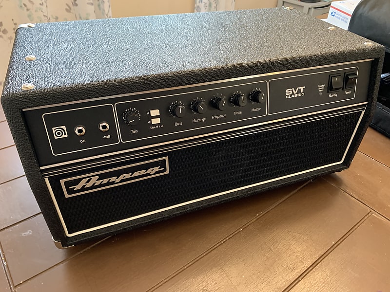 Ampeg SVT-CL Classic Series 300-Watt Tube Bass Amp Head 2007 - Present -  Black