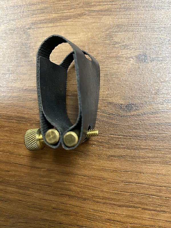 Vandoren LC21L Leather Bb Clarinet Ligature And Cap | Reverb