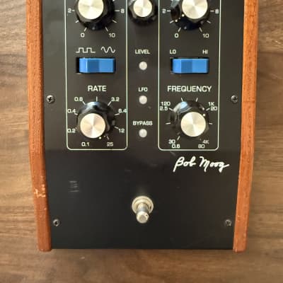 ギター mooger fooger MF-102 Moog Moogerfooger MF-102 Ring Modulator Guitar Demo - YouTube