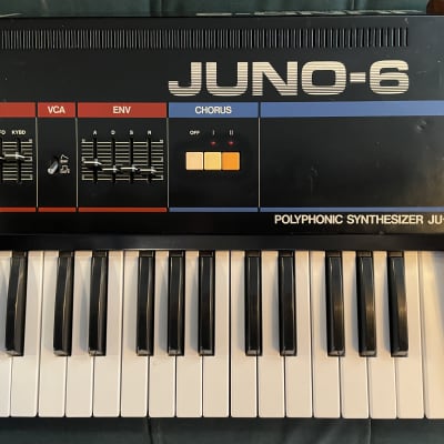 Roland Juno-6 61-Key Polyphonic Synthesizer 1982 - 1984 - Black