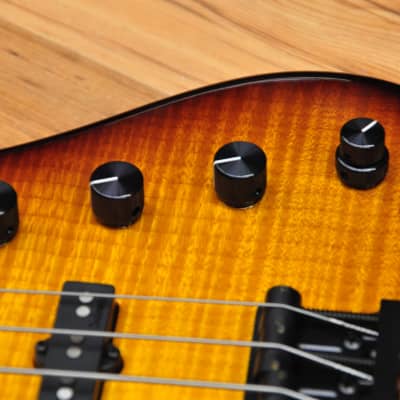 Sadowsky NYC Custom Will Lee Signature 22 Fret 5 string - 3 Sadowsky NYC Custom Will Lee Signature 22 Fret 5 string - 3